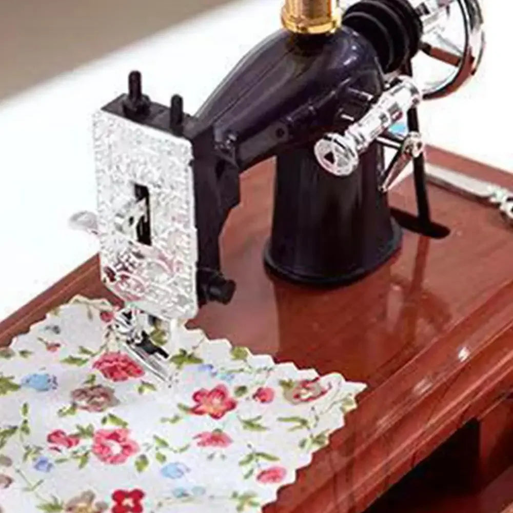 Vintage Sewing Machine Music Box, Bedroom, Living Room Decorations, Model Sewing Machines, Holiday Gifts, Home Decoration