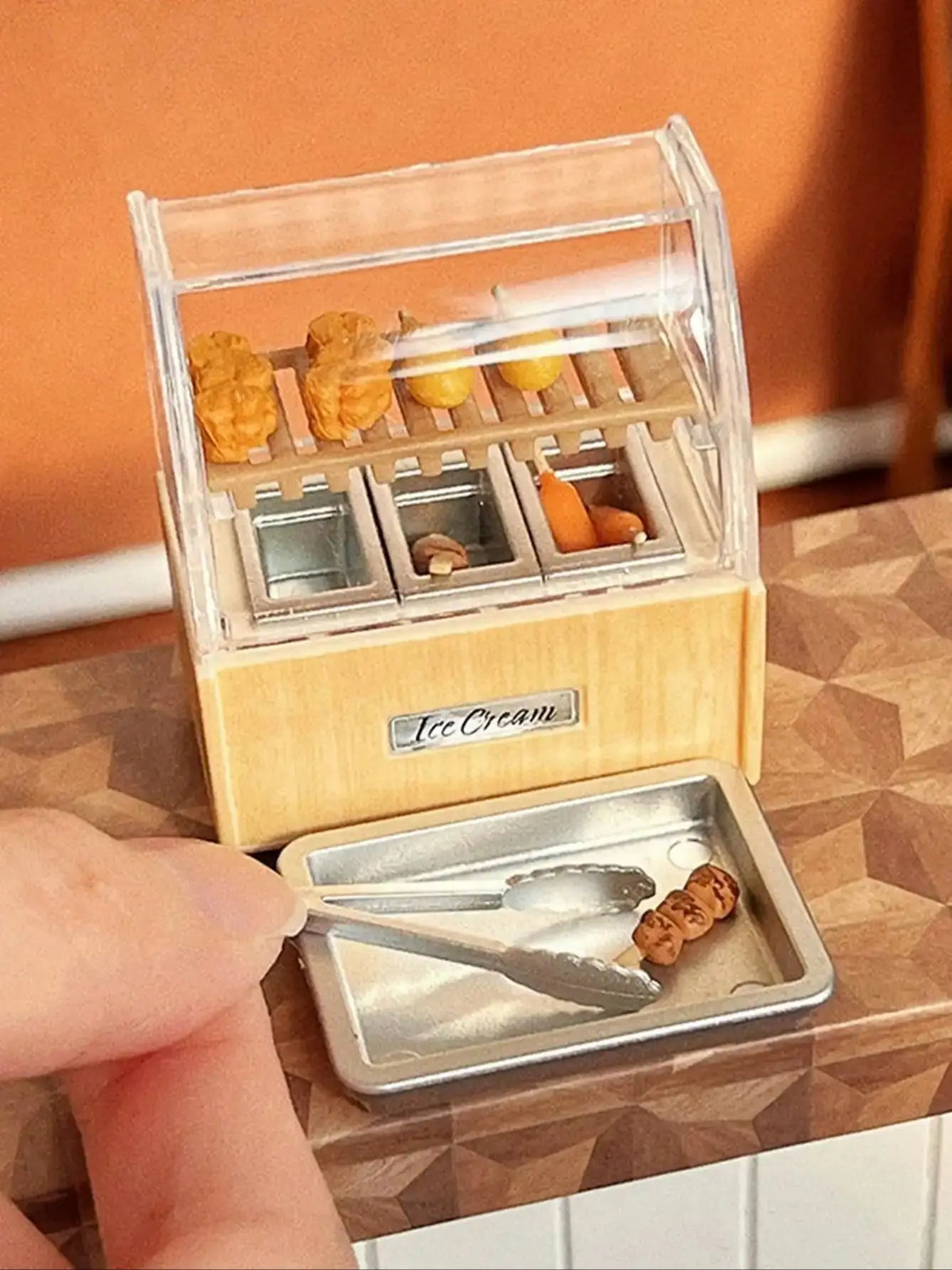 Dollhouse Miniature Bread Cabinet Food Snack Stall: 1/12 Mini Simulation Supermarket Shopping Coffee Shop Scene Decoration Model