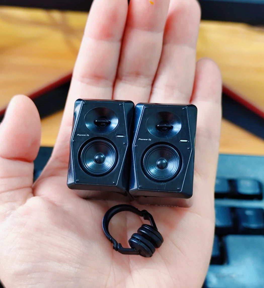 Pioneer DJ Controller Model Pioneer  Audio Equipment Miniature Model Mixer CD Player Keychain